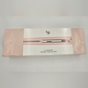 L'ange Flat Iron in Blush
